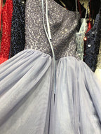 Im Angebot, keine Rückgabe, keine Rückerstattung. Verkaufe rote trägerlose, sexy A-Linien-Abendkleider, neuestes Design, ärmellos, Pailletten, Perlen, formelles Kleid, echtes Foto LA70004 