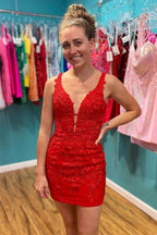 Rotes Homecoming-Kleid mit tiefem V-Ausschnitt und Schnürung und Applikationen PD465