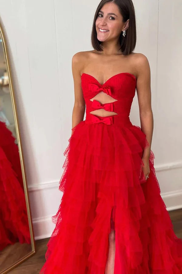 Vestido de fiesta largo rojo sin tirantes, corte A, capas, lazos y abertura PSK513