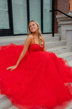 Vestido de fiesta rojo brillante con tirantes, cuentas y abertura, corte A PSK503