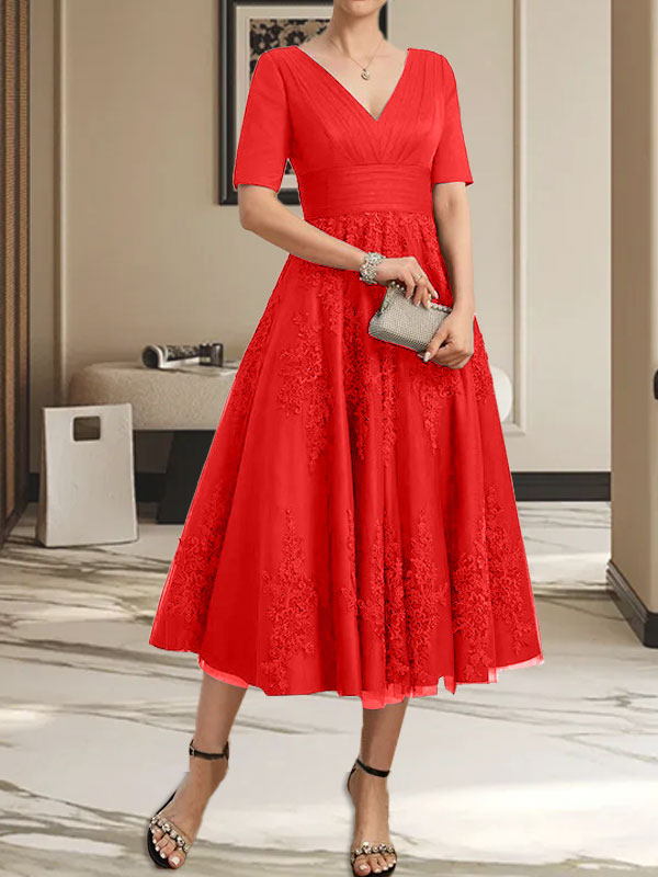 Vestido de madre de la novia de tul con encaje, escote en V y corte A hasta la rodilla con pliegues