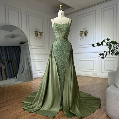 Luxus-Designer-Abendkleid mit Perlenbesatz in Salbeigrün und Überrock LA72733A