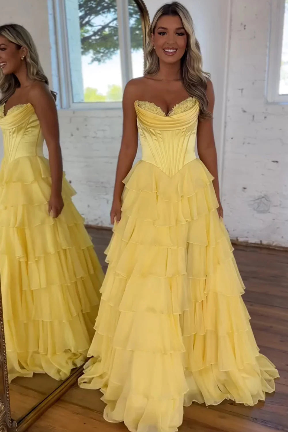 Cathy Strapless Tiered Ruffles A-line Prom Dress A-line Side Split vestidos de noiva Customized Zip Back Chiffon Evening Gown