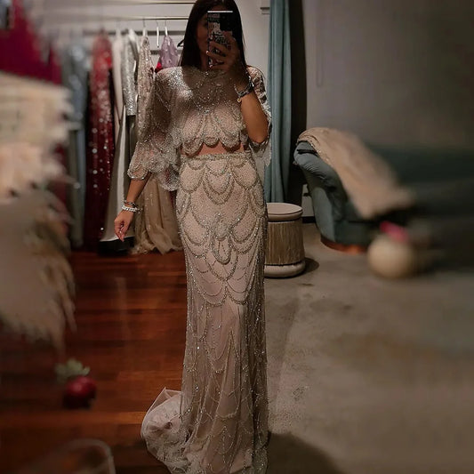 Luxuriöses, perlenbesetztes, zweiteiliges Abendkleid in Nude LA72462