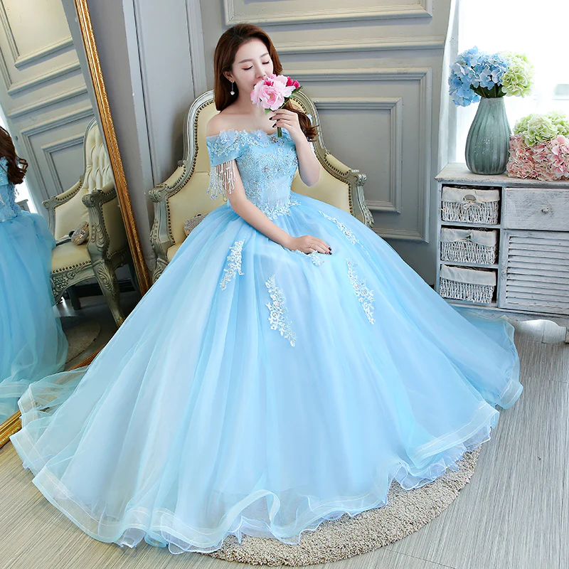 Lujoso vestido de princesa azul claro con hombros descubiertos Y309