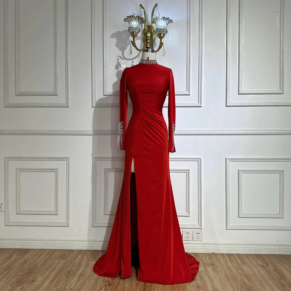 Schwarzes Satin-Abendkleid im Meerjungfrau-Stil mit Schlitz LA72476