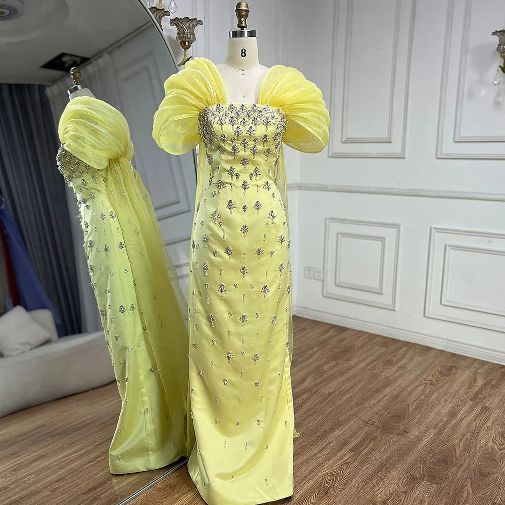 Luxuriöses gelbes Abendkleid mit Perlen und Cape LA72756