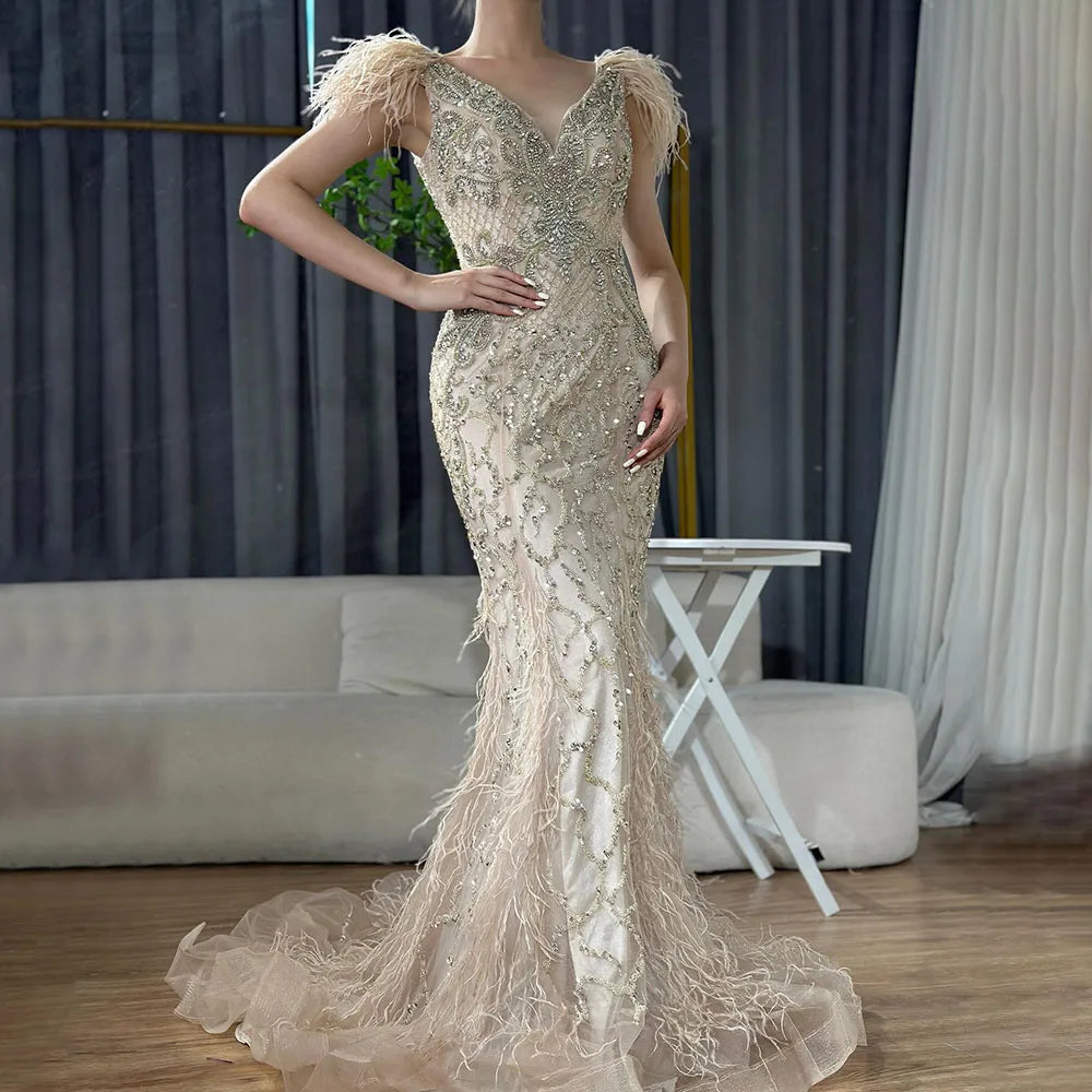 Champagner Meerjungfrau Elegante Abendkleider Diamant Federn Ärmellos Formale Luxus Perlen 2025 LA70350 