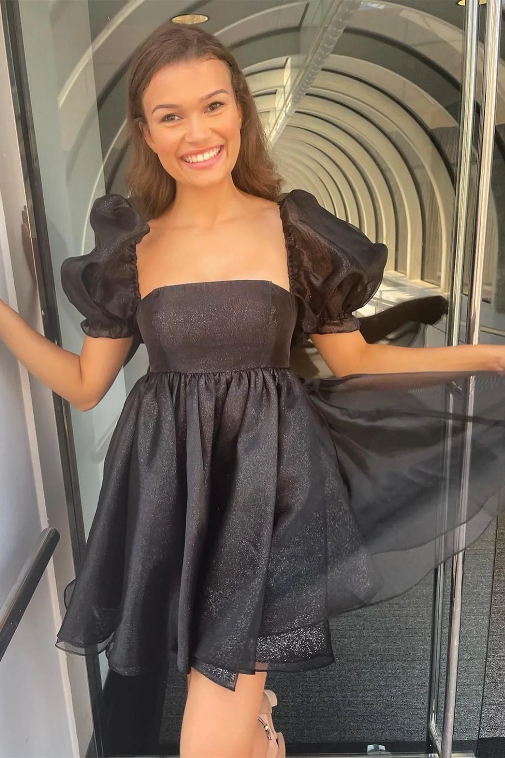 Rosa A-Linie Homecoming-Kleid mit eckigem Ausschnitt und Ballonärmeln, Y2434