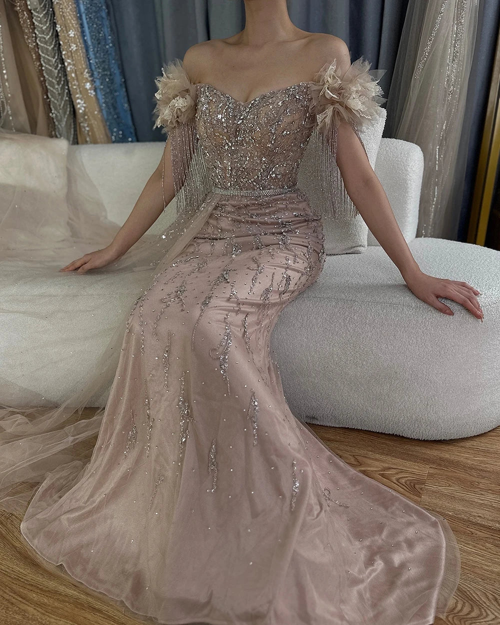 Arabisch Dubai Nude Mermaid Luxus Abendkleider Kleider Boot-ausschnitt Perlen Quaste Für Frauen Hochzeit Party 2025 LA72260 