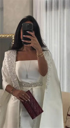 Vestido de noche árabe de satén blanco estilo sirena 2025 con capa larga para ocasiones formales LA72825 