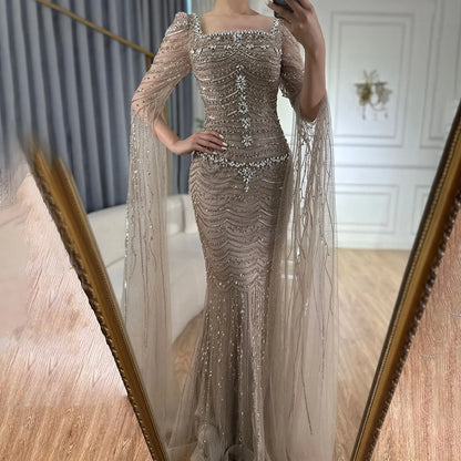 Luxuriöses perlenbesetztes Karamell-Abendkleid mit Cape-Ärmeln LA72604