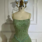 Salbeigrünes A-Linien-Abendkleid mit Spaghettiträgern und Perlenbesatz LA72805 