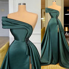 Nuevos vestidos de noche largos de satén con elegantes frunces y cuentas de cristal, vestidos de noche con un solo hombro y abertura, vestidos formales de fiesta para mujer S23314