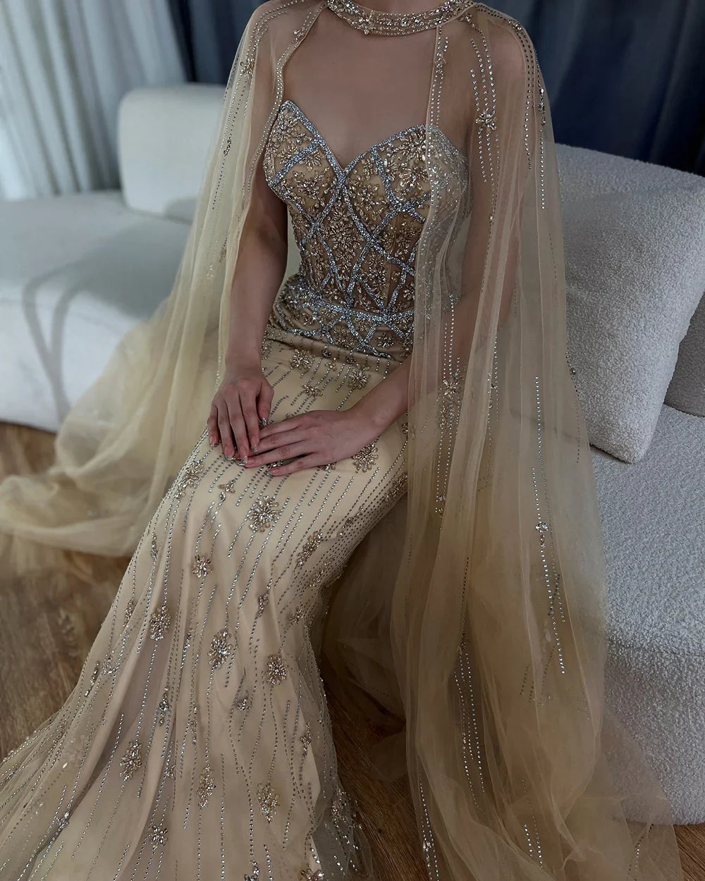 2025 Nude Saudi Evening Gown Mermaid Detachable Cape Sleeves Luxury Beaded Dress for Formal Occasion LA72716
