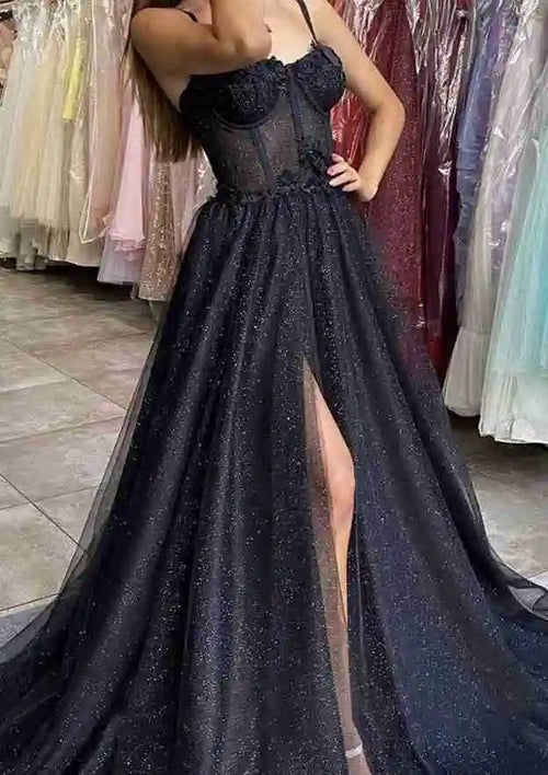 Vestido de fiesta árabe negro de corte A con escote en forma de corazón, tirantes finos, tul brillante y apliques para mujer (2025) LA72689 
