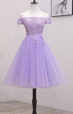 Hellviolettes schulterfreies Homecoming-Kleid aus Spitze und Tüll S11189
