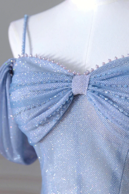 Hermoso vestido de fiesta largo de tul con tirantes finos en azul, corte A, Y4592