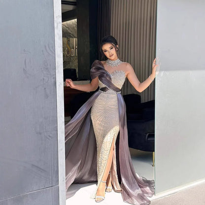Luxuriöses arabisches Abendkleid mit Perlen und Schlitz LA72769 