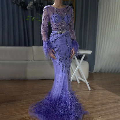 Elegante vestido de noche estilo sirena con plumas moradas y cuentas | Vestido de lujo para boda de mujer 2025 LA72367 