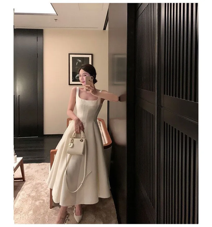 Ärmelloses, schlichtes Midi-Abendkleid in A-Linie mit quadratischem Ausschnitt Y4707