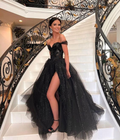 Schwarzes schulterfreies A-Linien-Ballkleid mit Schlitz Schwarzes Abendkleid Y6127