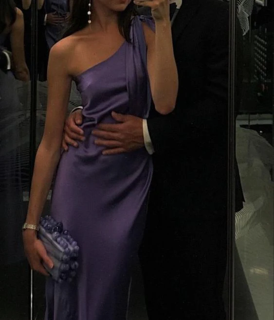 Vestido de noche largo morado elegante con un solo hombro y vestido de recepción morado Y7273