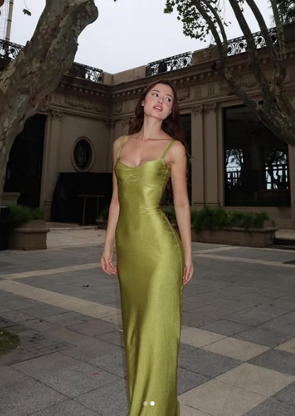 Elegante vestido de fiesta largo verde con tirantes finos Y8018