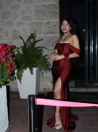 Elegante vestido de noche estilo sirena color burdeos con aberturas laterales, vestido formal de fiesta Y8414