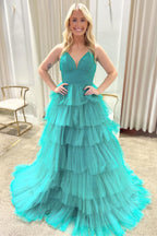 Vestido de fiesta largo con escote en V y volantes en color lavanda