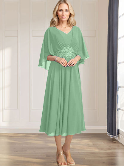 A-Linie V-Ausschnitt Wadenlanges Chiffonkleid für die Brautmutter mit plissierten Paillettenapplikationen Spitzenbesatz 