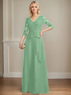 A-Linie V-Ausschnitt Bodenlanges Spitzen-Chiffon-Kleid für die Brautmutter mit kaskadierenden Rüschen und Pailletten 