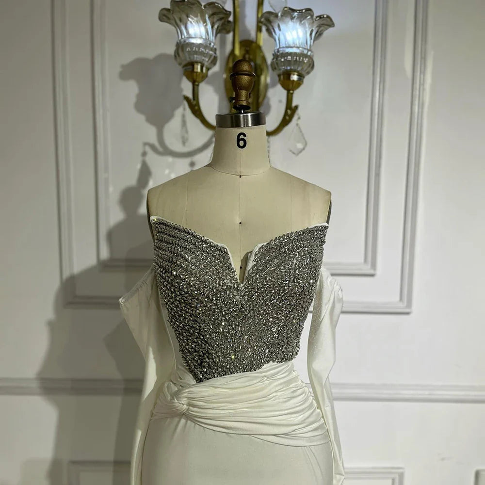 2025 Elegant White Arabic Strapless Evening Gown with Crystal Beaded Dress and Gloves for Formal Occasion LA72758