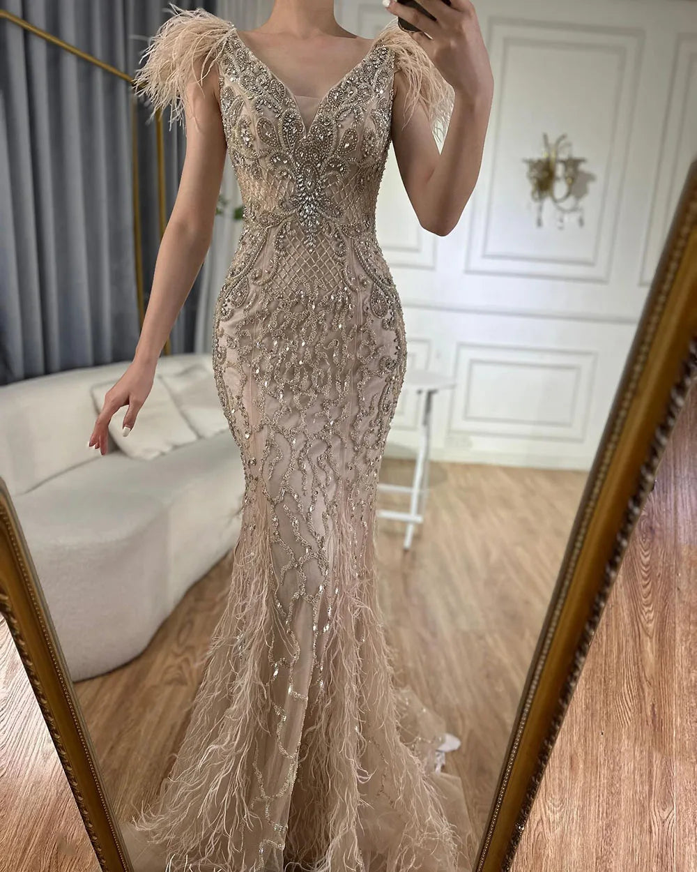 Champagner Meerjungfrau Elegante Abendkleider Diamant Federn Ärmellos Formale Luxus Perlen 2025 LA70350 