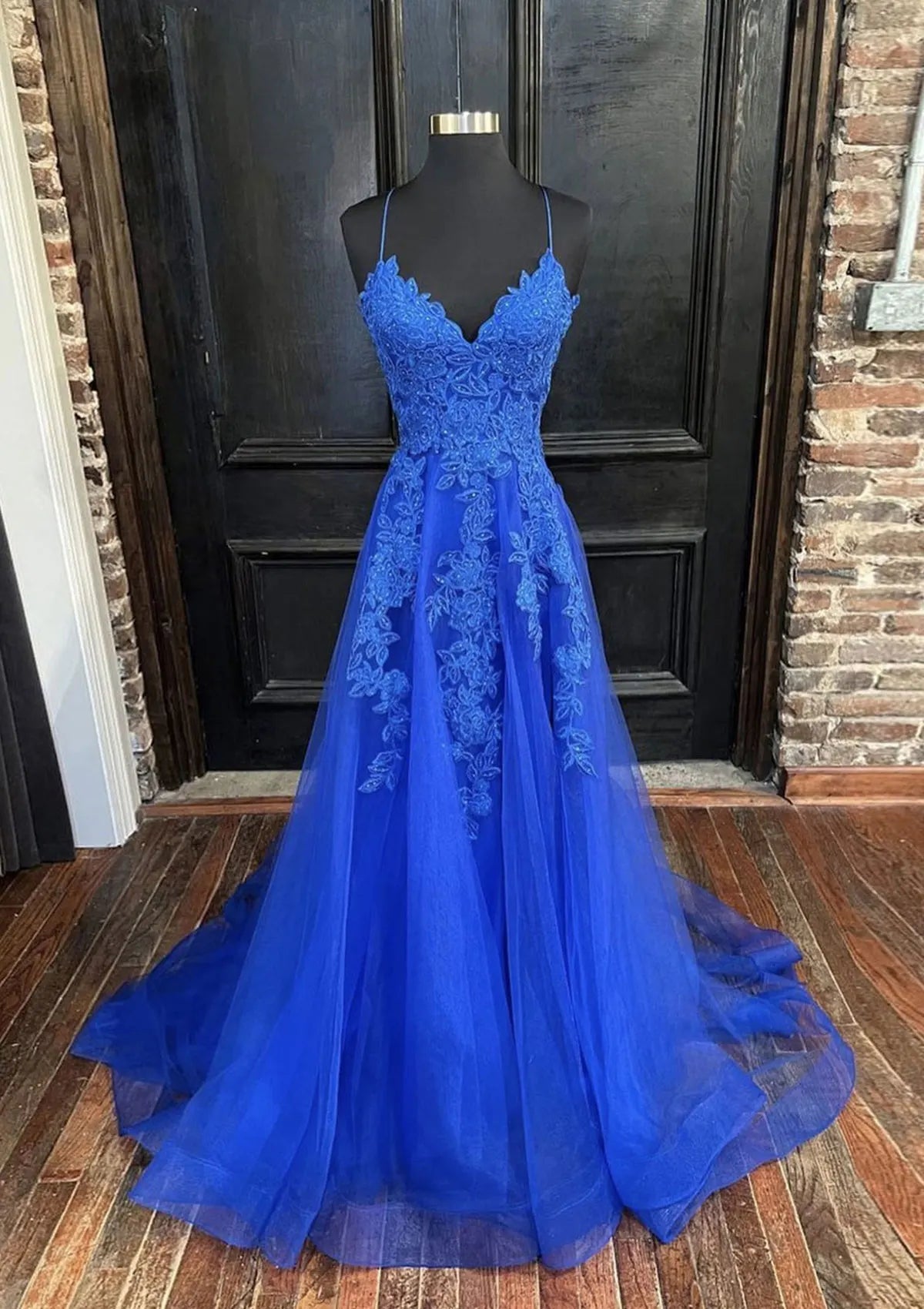 2025 Arabic Blue A-Line Spaghetti Straps Tulle Prom Dress with Appliqués for Women's Party LA72678