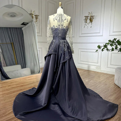 Luxuriöses, perlenbesetztes, blaues Abendkleid mit langen Ärmeln und Überrock LA72757