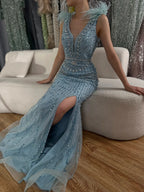 2025 Arabisch Blau Elegante Split Meerjungfrau Perlen Federn Lange Abendkleider Kleider für Formelle Anlässe LA72742 