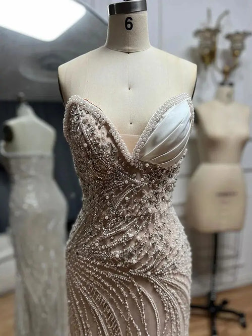 2025 Arabisches weißes nacktes Meerjungfrauenkleid mit Perlen und Perlen, luxuriöses saudisches Abendkleid für formelle Anlässe LA72712 