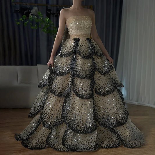 Luxuriöses schwarz-weißes Ballkleid Dubai Abendkleid LA72505A 