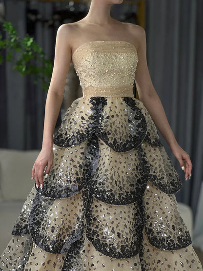 Luxuriöses schwarz-weißes Ballkleid Dubai Abendkleid LA72505A 