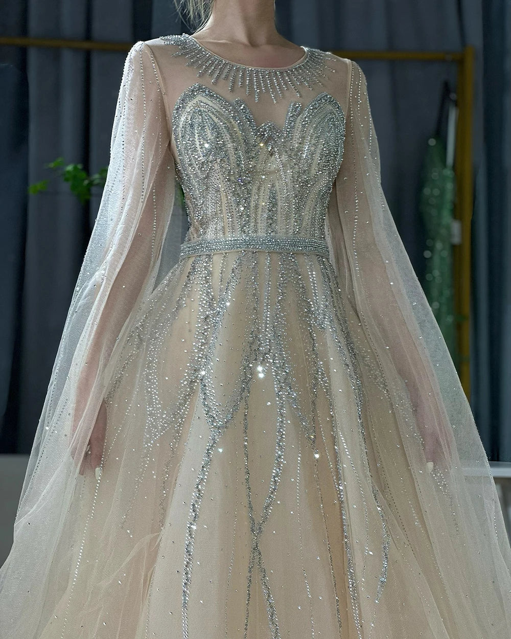 2025 Nude Blue Elegant A-Line Beaded Long Arabic Evening Dresses Gowns with Cape Sleeves for Formal Occasion LA72785
