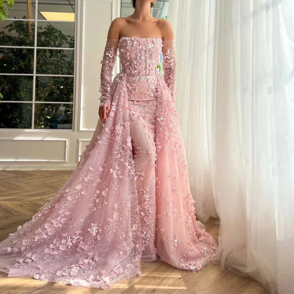 Elegante vestido de noche de lujo con flores 3D en color rosa y sobrefalda LA72641
