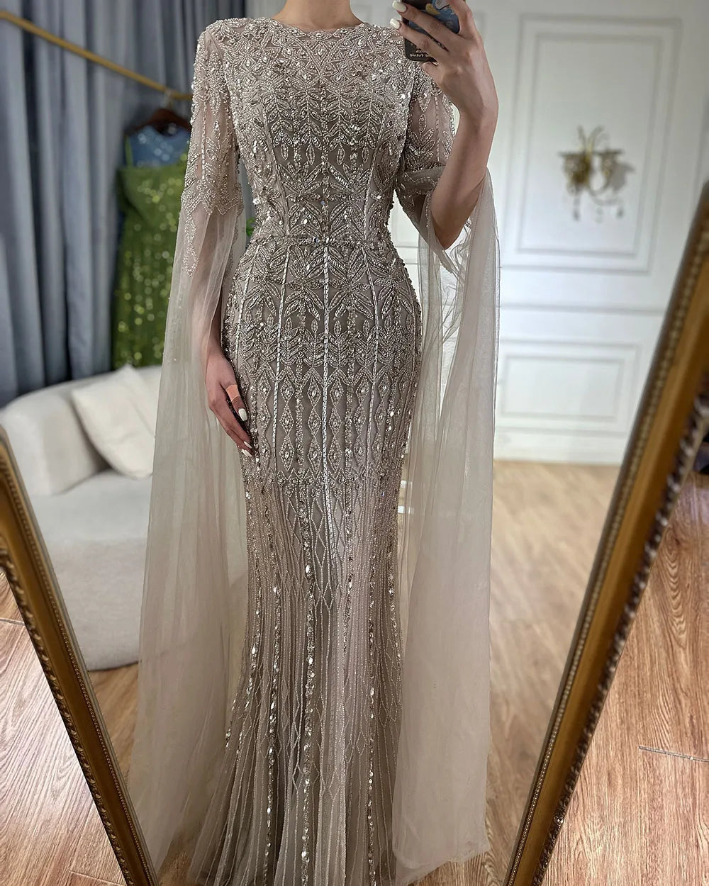 Vestido de noche elegante de sirena color caramelo de Arabia Saudita, con mangas estilo capa y cuentas de lujo para ocasiones formales, LA72775 