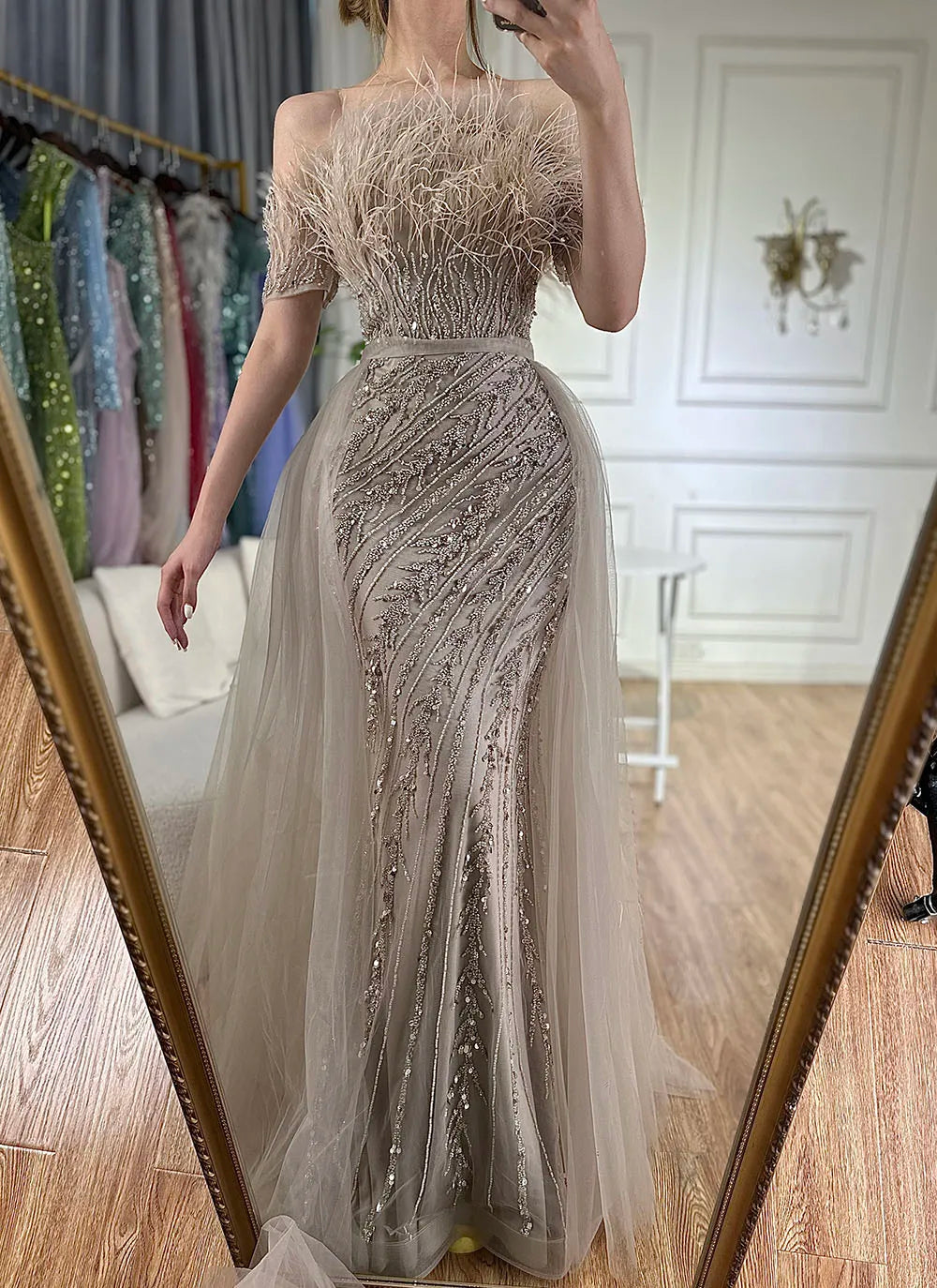Vestido de noche elegante de sirena color caramelo con cuentas de Arabia Saudita 2025, con sobrefalda para ocasiones formales LA71634A 