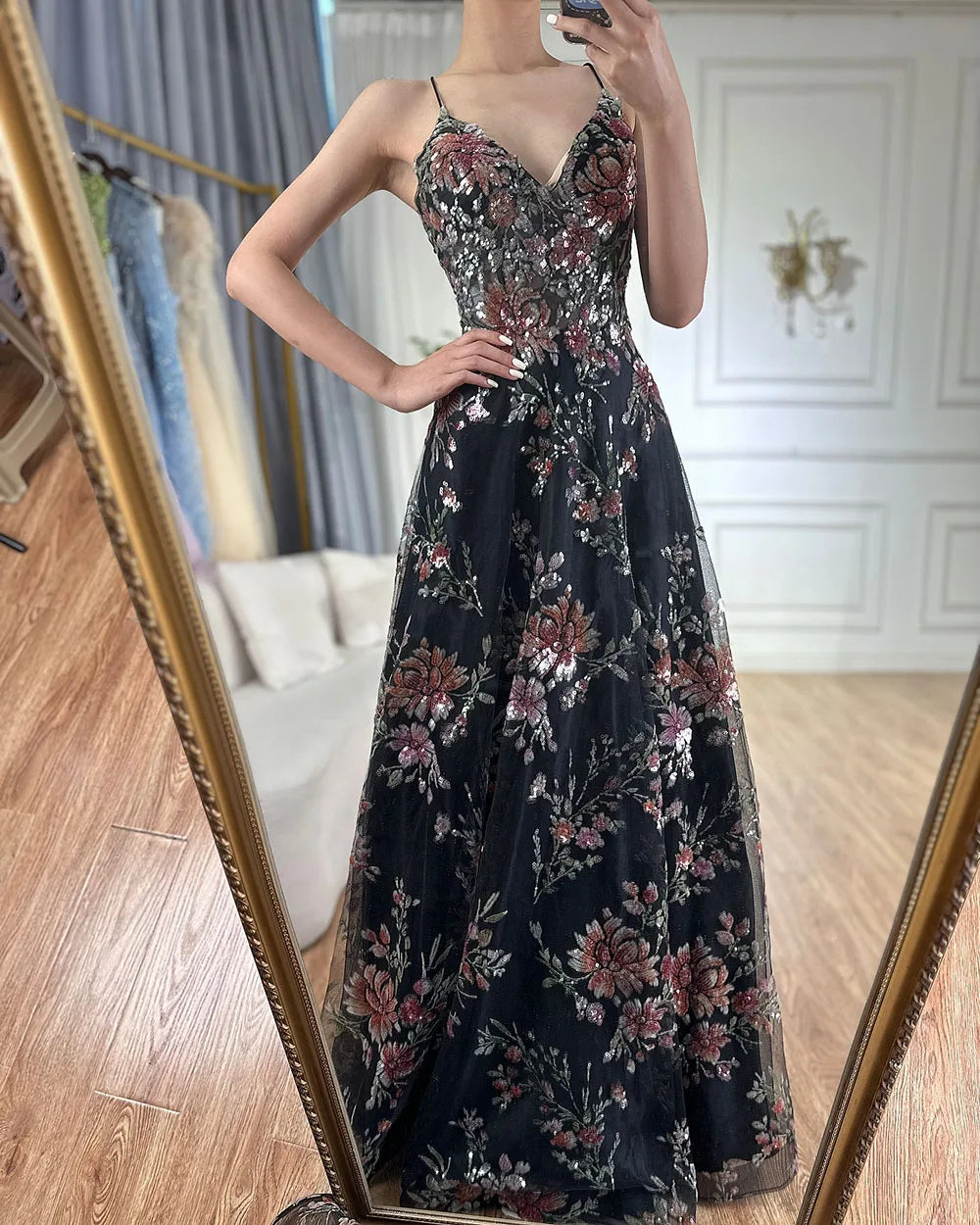 Vestido de fiesta de lujo con tirantes finos, corte A, negro y cuentas, para ocasiones formales, estilo árabe saudí LA72773 