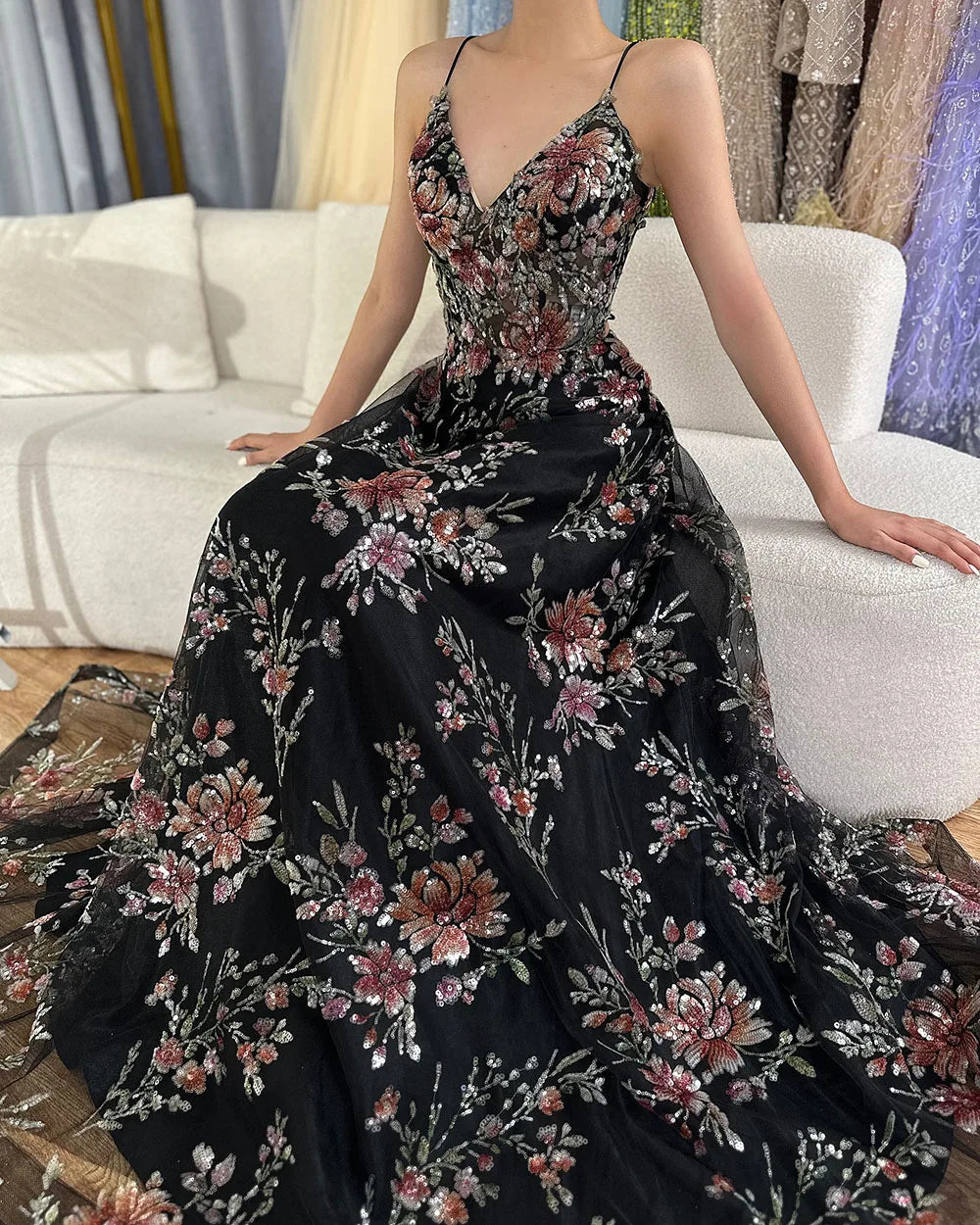 Vestido de fiesta de lujo con tirantes finos, corte A, negro y cuentas, para ocasiones formales, estilo árabe saudí LA72773 