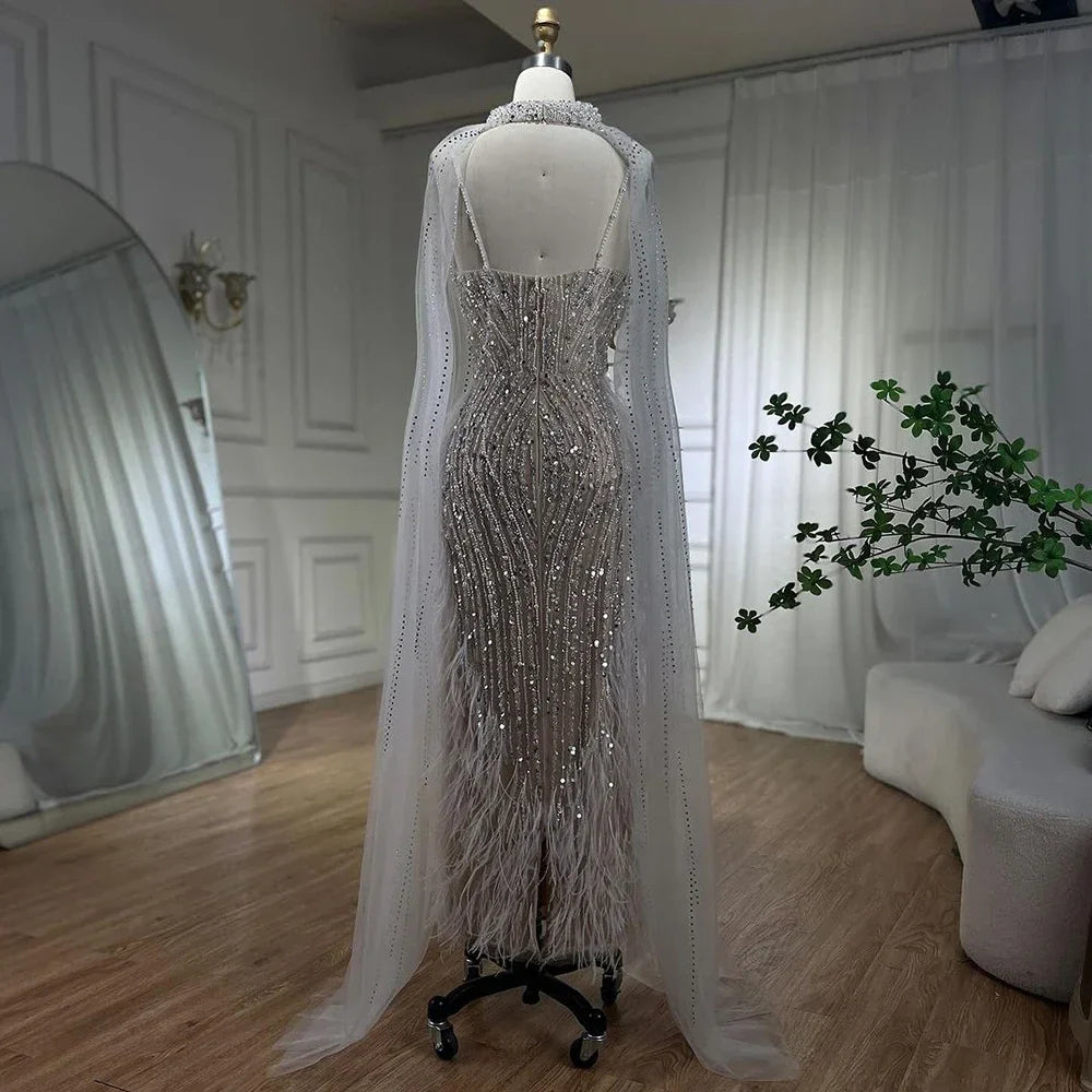 Vestidos de fiesta de boda de sirena color nude blanco 2025 con plumas y cuentas, de lujo, con mangas estilo capa, LA72047A 
