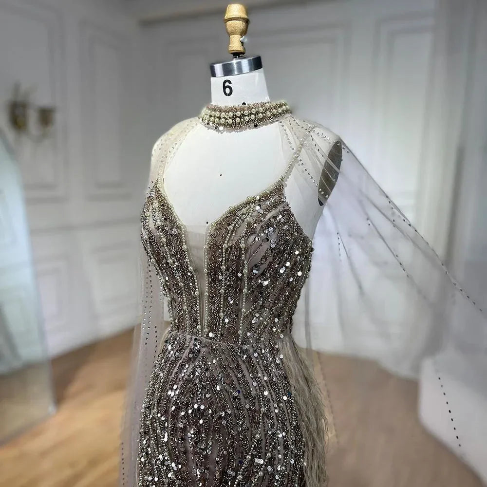 Vestidos de fiesta de boda de sirena color nude blanco 2025 con plumas y cuentas, de lujo, con mangas estilo capa, LA72047A 