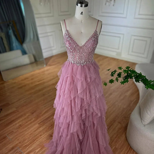 Vestido de noche rosa con tirantes finos, corpiño de cuentas y falda de tul en capas para ocasiones formales LA72893 