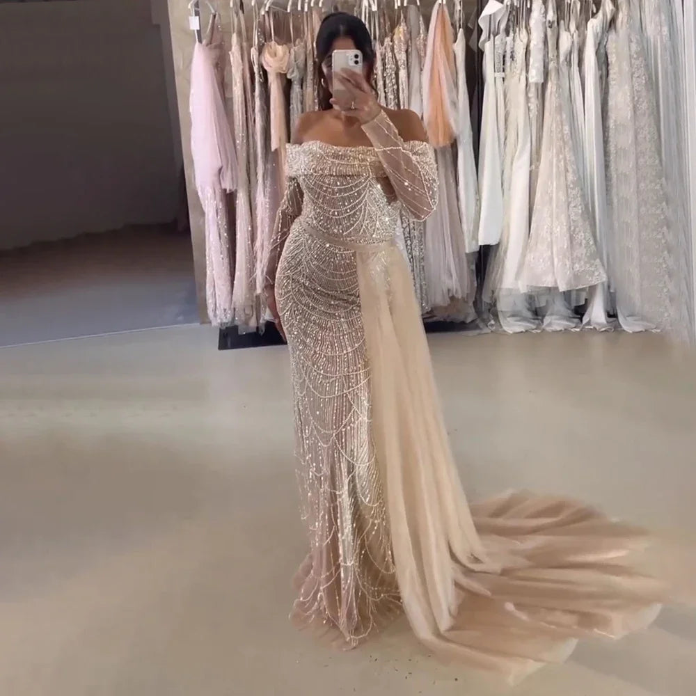 Schulterfreies hellblaues Meerjungfrau-Abendkleid mit abnehmbarem Überrock Dubai LA72254